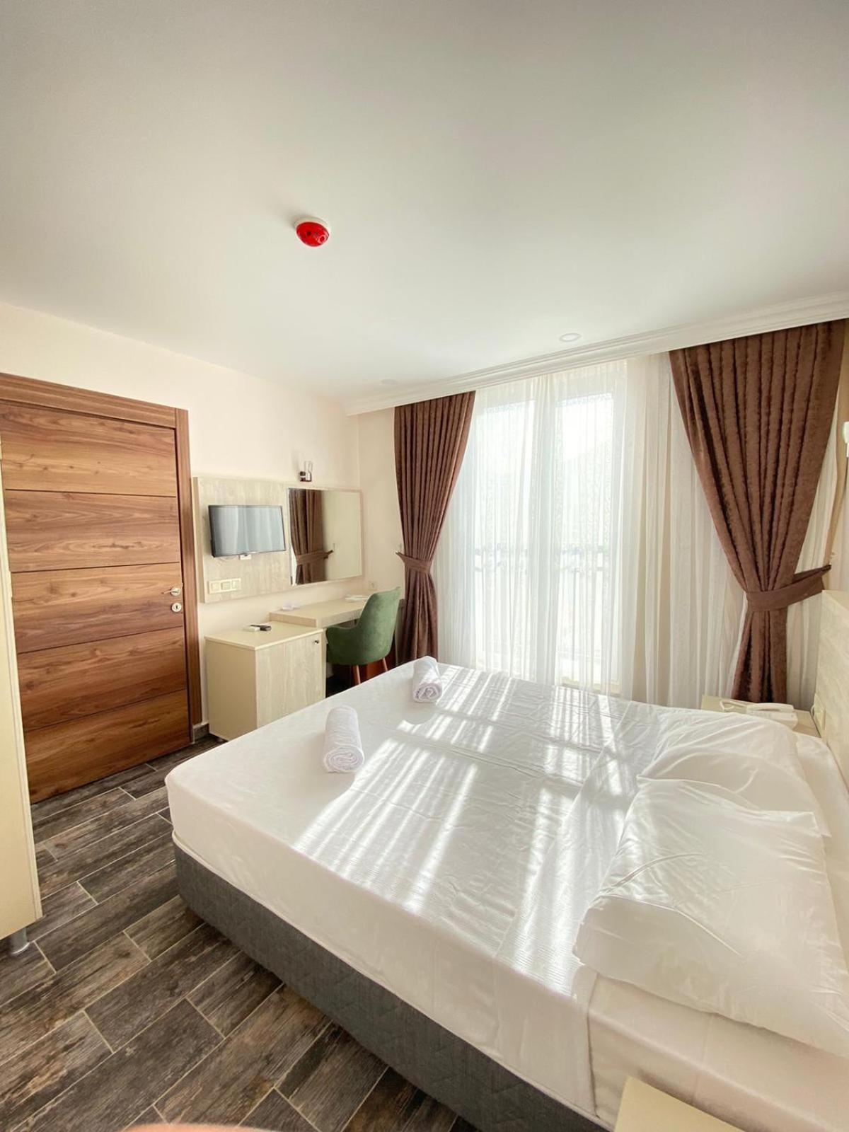 Dream Town Hotel&Restaurant Кемер Екстер'єр фото