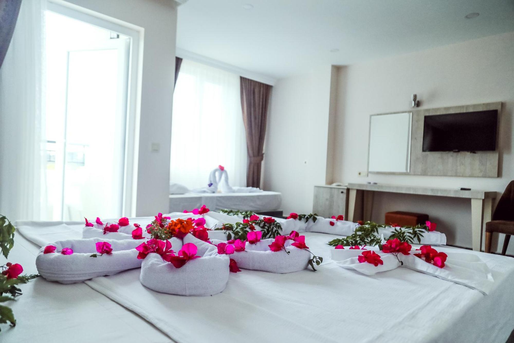 Dream Town Hotel&Restaurant Кемер Екстер'єр фото